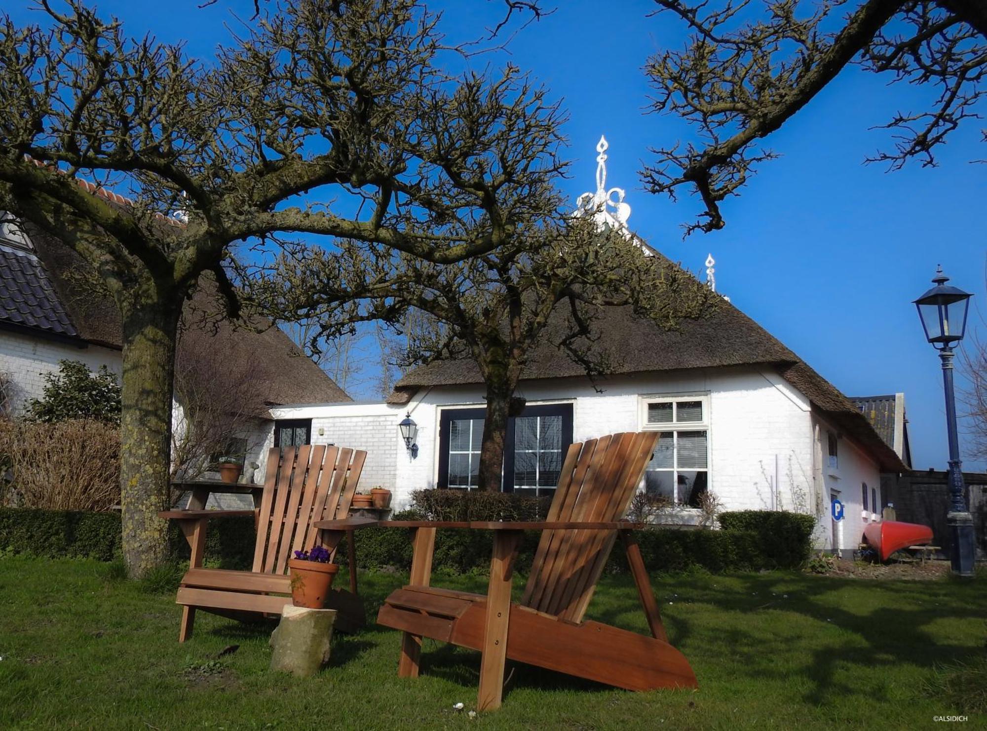 Bed and Breakfast The Wee White Hoose Oosternijkerk Esterno foto